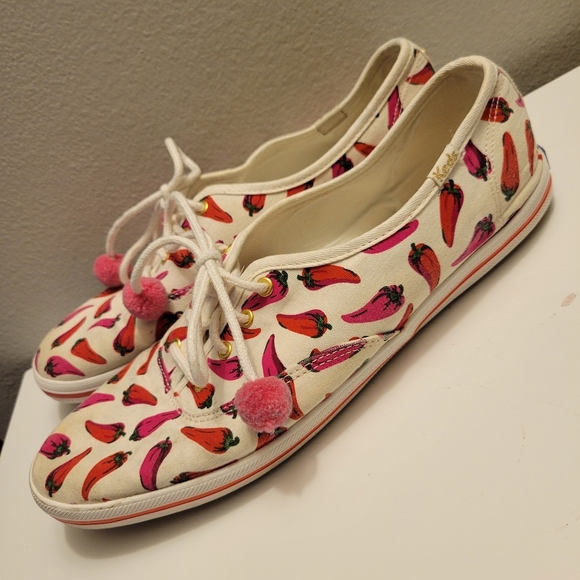 Keds x Kate Spade Spicy 🌶️ Chili Pom Pom Shoes - Picture 1 of 8
